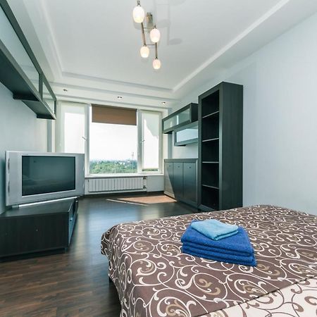Apartments On Henerala Zhmachenka Kiev Luaran gambar