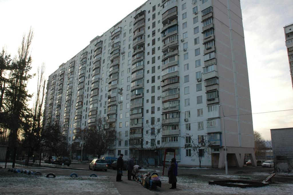 Apartments On Henerala Zhmachenka Kiev Luaran gambar