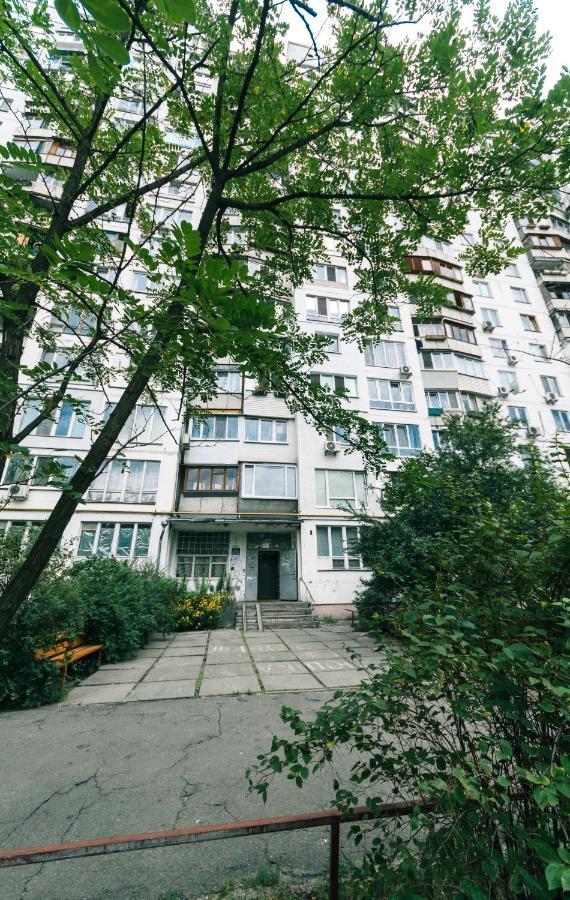 Apartments On Henerala Zhmachenka Kiev Bilik gambar